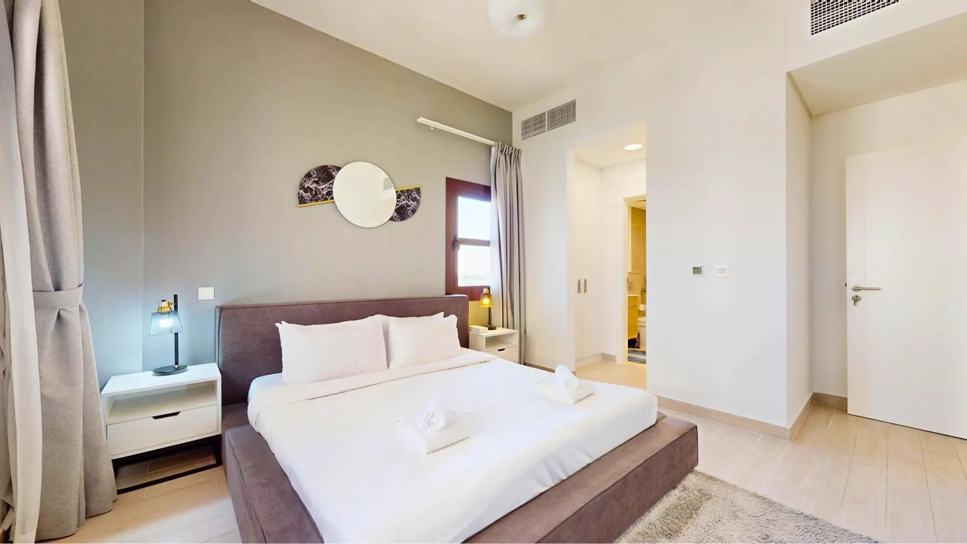 Plush City Gateway - Fully Furnished - 1Br In Jge Dubai Apartment