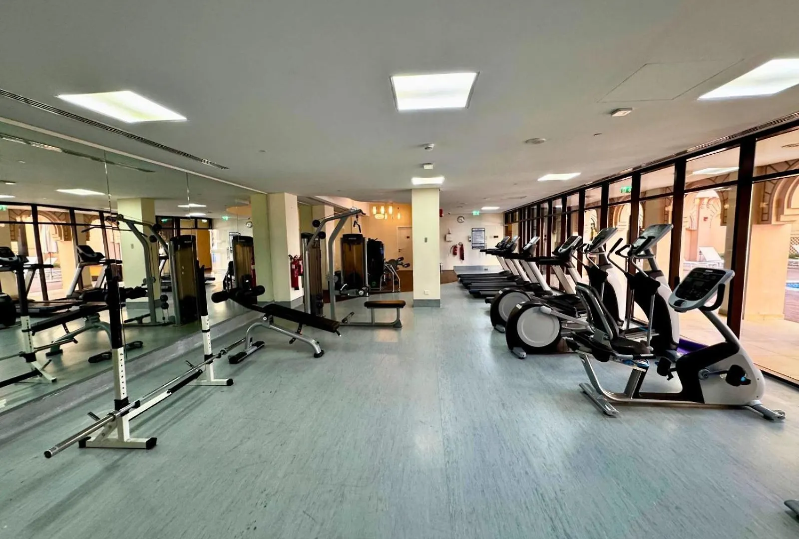 Plush City Gateway - Fully Furnished - 1Br In Jge Dubai Apartment